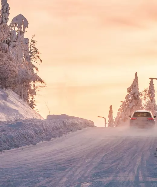 Kör så här på halt väglag